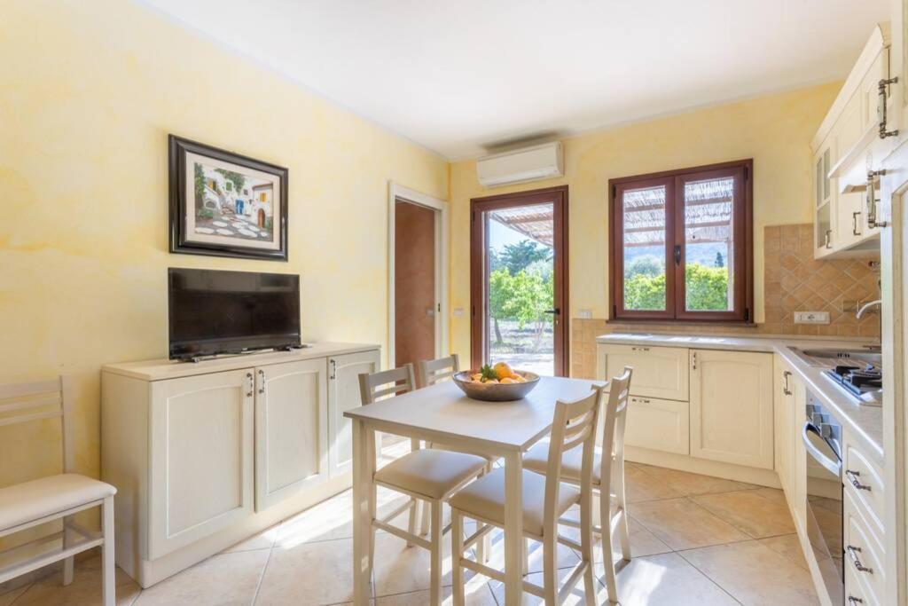 A Charming Country Cottage + Bikes And Kayaks Bosa Extérieur photo