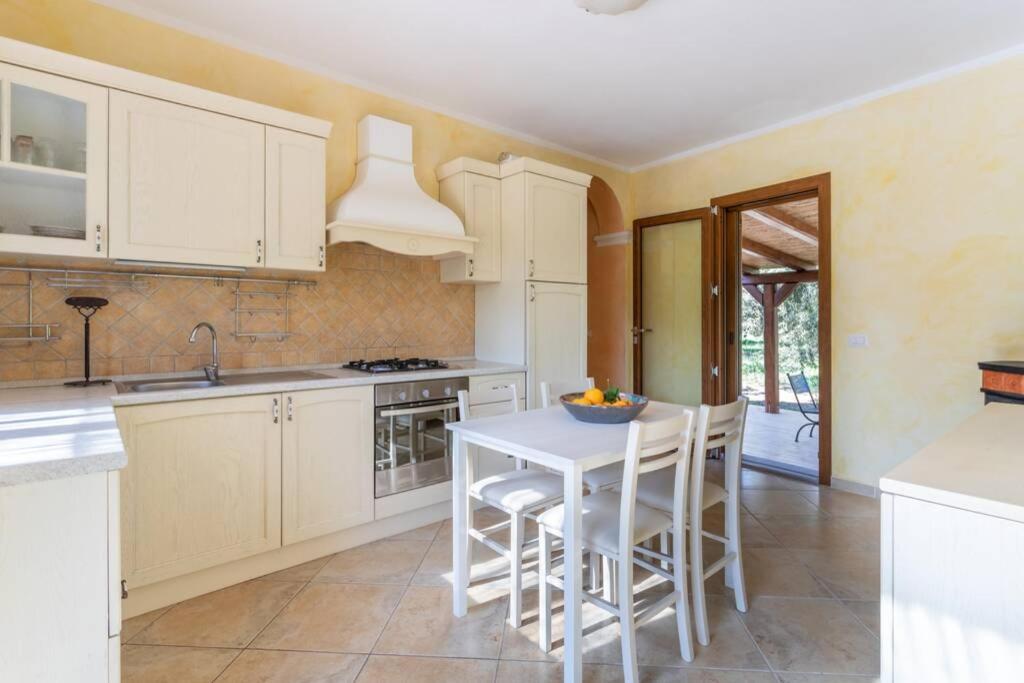 A Charming Country Cottage + Bikes And Kayaks Bosa Extérieur photo